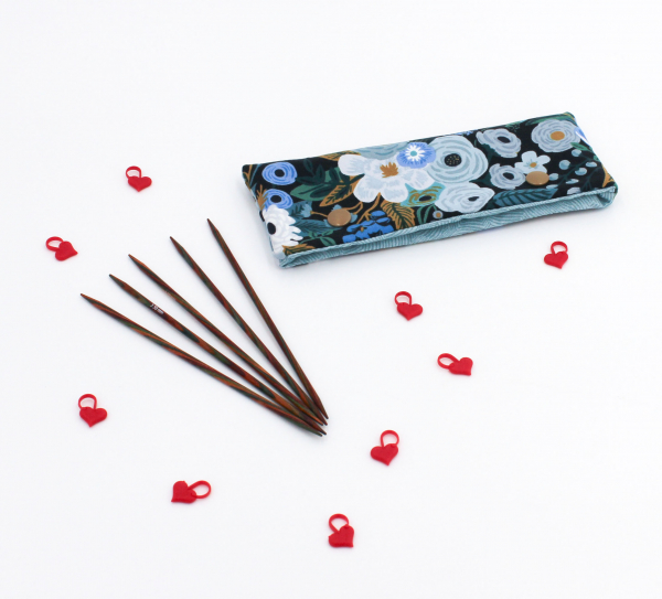 Nadelgarage Garden Party schwarz/blau für 15 cm Nadelspiel